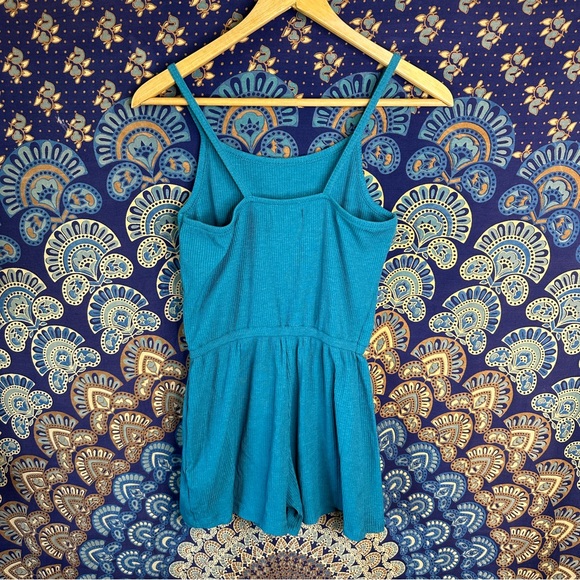 🦋5/20$🦋 teal ribbed romper - Picture 8 of 8